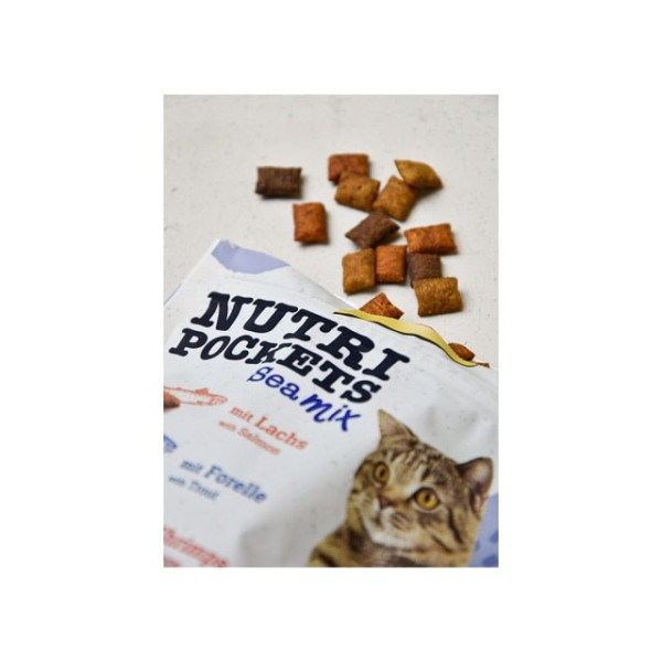 Ласощі вітамінні GimCat Nutri Pockets Морський мікс для котів з лососем фореллю та креветками 150 г